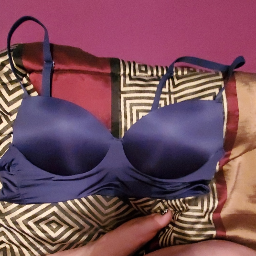 NWOT Victoria's  Secret wireless bra
